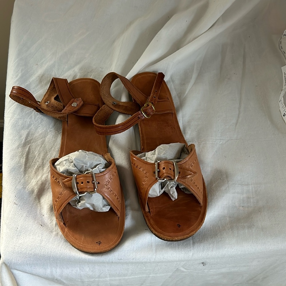 Leather sandals; Guatemalan made size 7